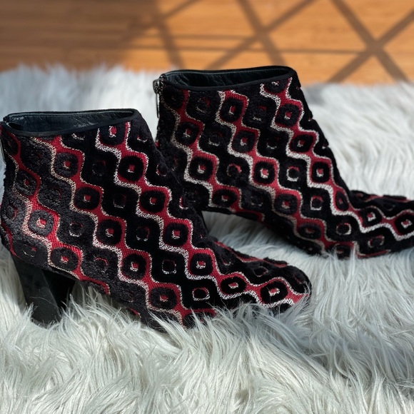 Stuart weitzman booties - Picture 2 of 6